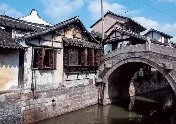 “三蹦子”何以“蹦出海”